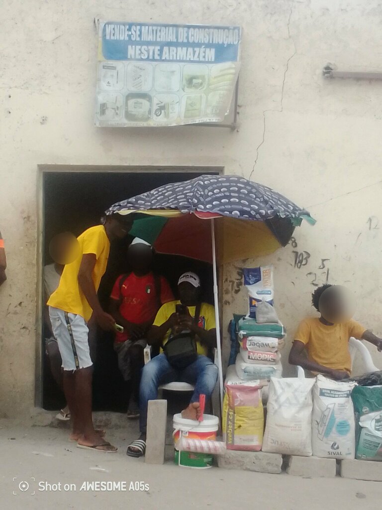 Hardware store Armazem, Loanda, photo