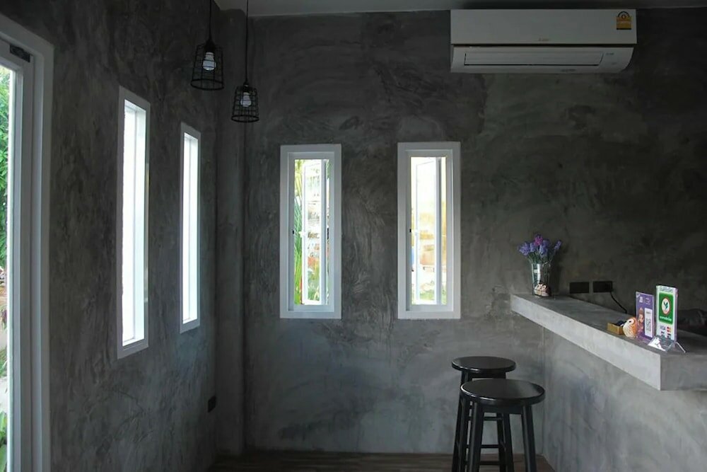 Фото Snooze Inn Phuket