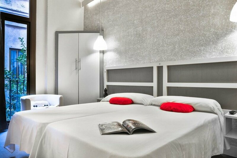 Гостиница Hostal Palermo в Барселоне