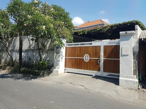Гостиница Bahagia Villas в Денпасаре