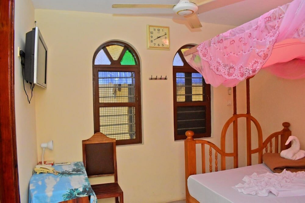 Фото Funguni Palace Hotel