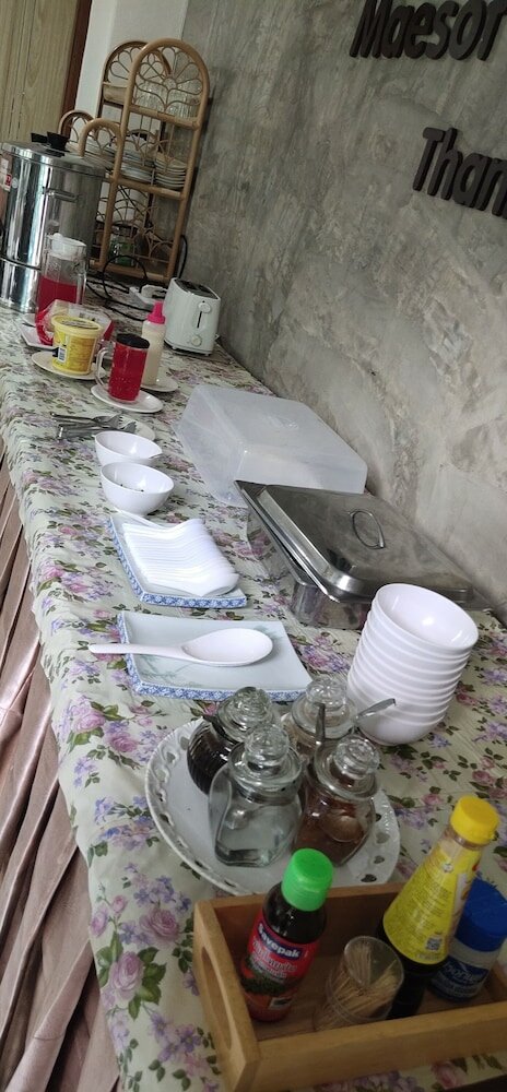 Фото Maesot Siri Hotel