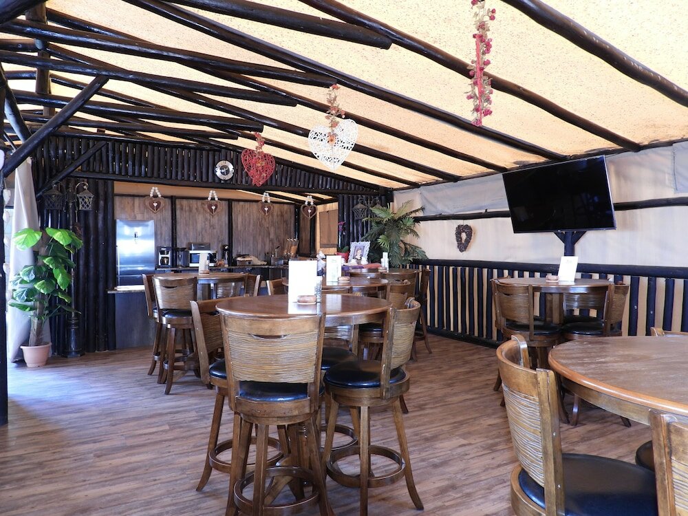 Фото Footprints Self-Catering & B&b