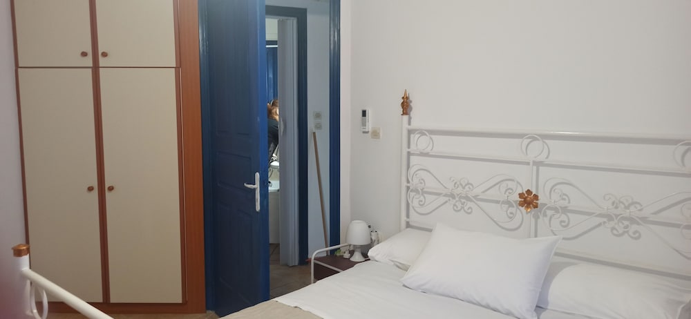 Фото Akti Miaouli Holiday Home