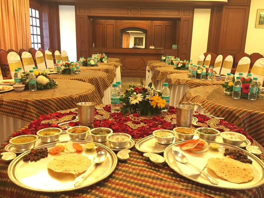 Фото Hotel Kohinoor Park