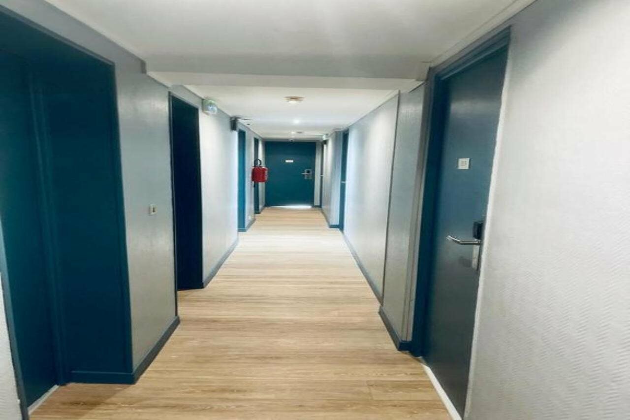 Фото Hipotel Paris Gambetta Republique