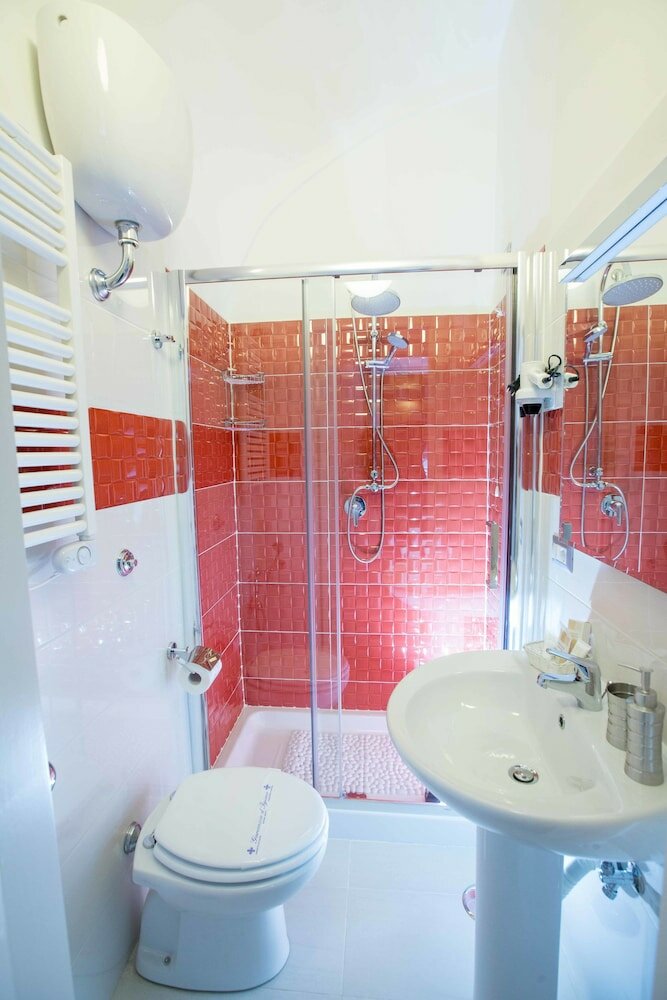 Фото Chiaia Suites