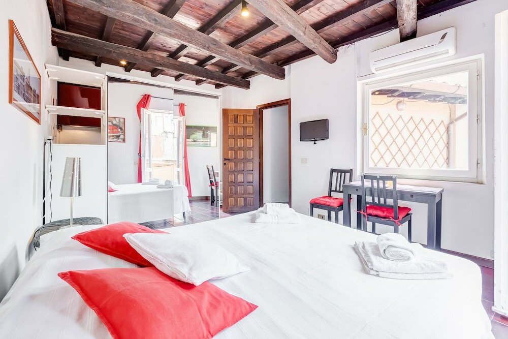 Фото Romantic House in Trastevere
