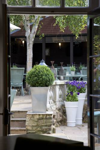 Фото The Feathers Hotel