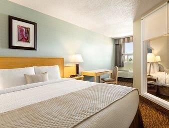 Фото Days Inn Vermilion