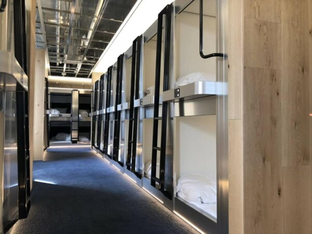 Фото Hearts Capsule Hotel & SPA Hakata