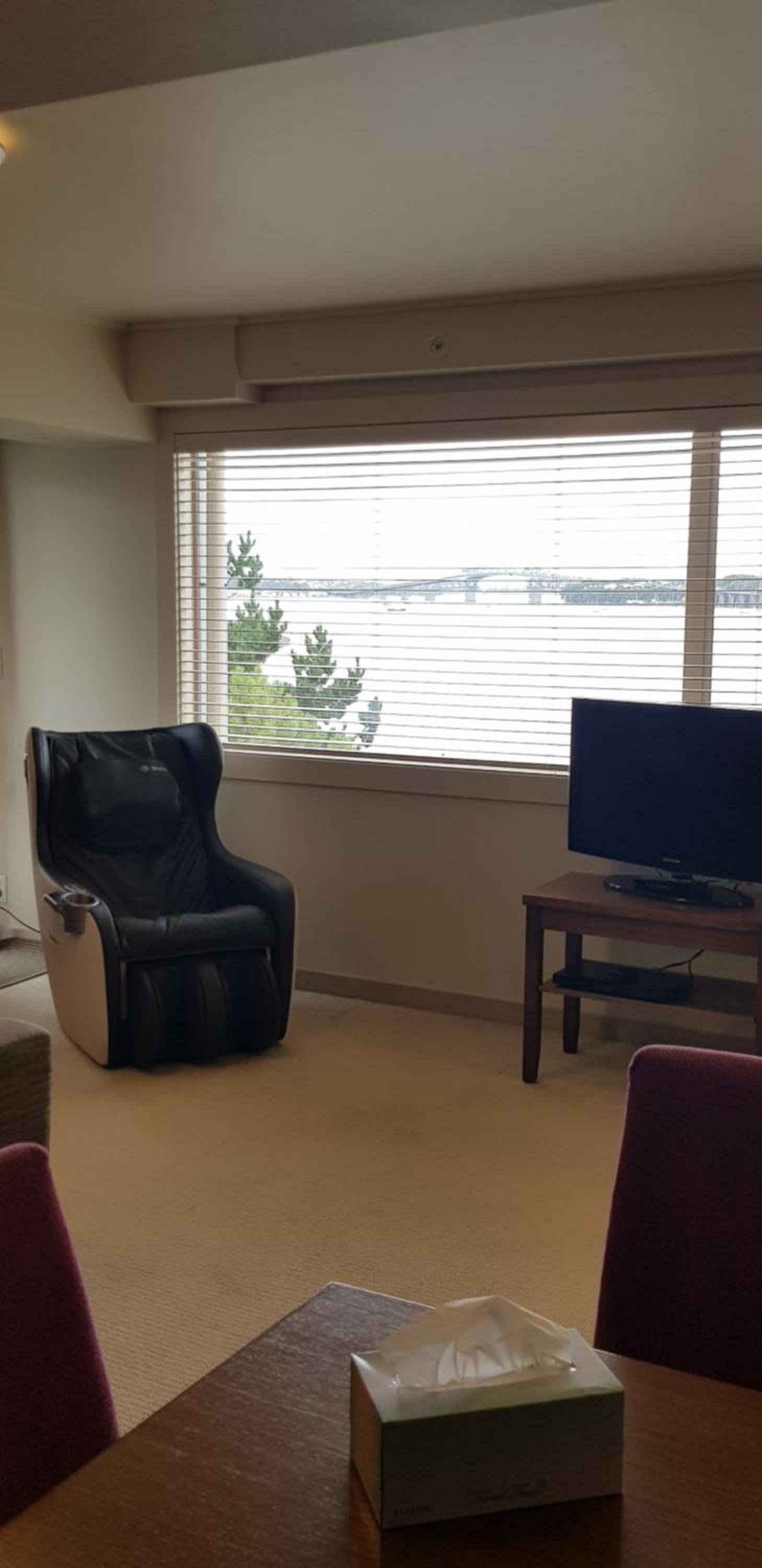 Фото Ocean Breeze Hotel