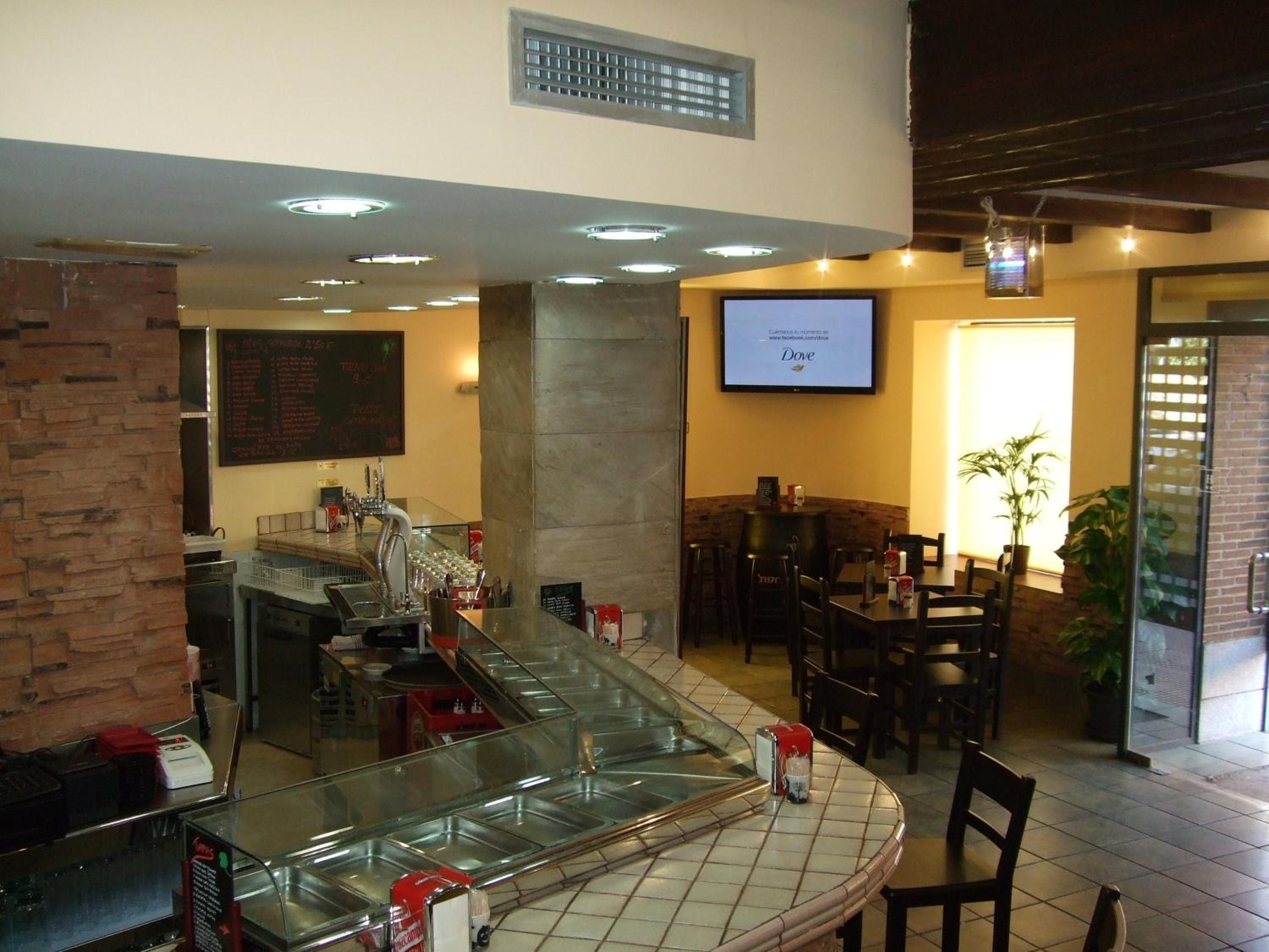 Фото Hotel Complutense