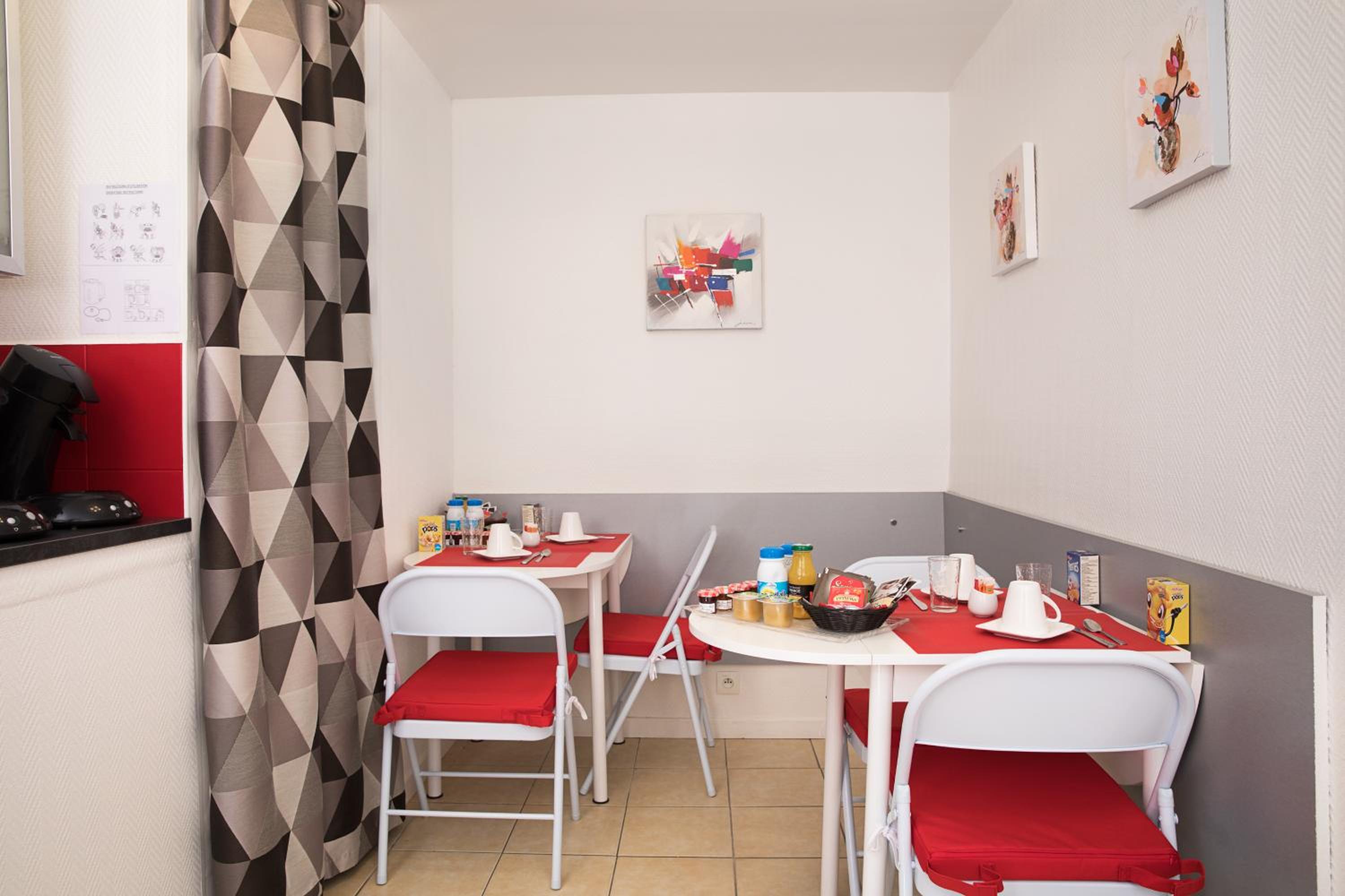 Фото H& xF4; tel de L'Horloge