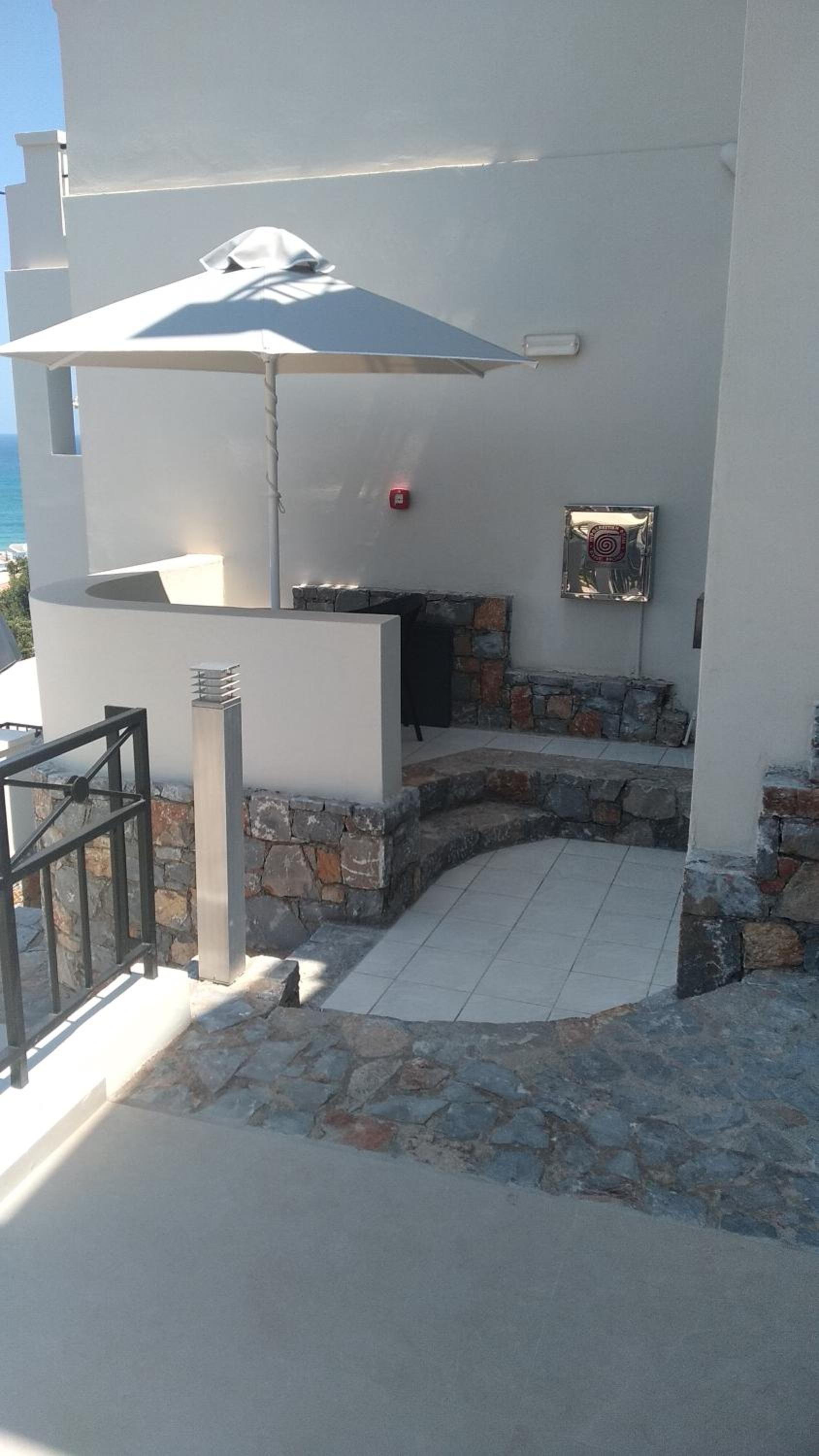 Фото Minois Boutique Hotel 