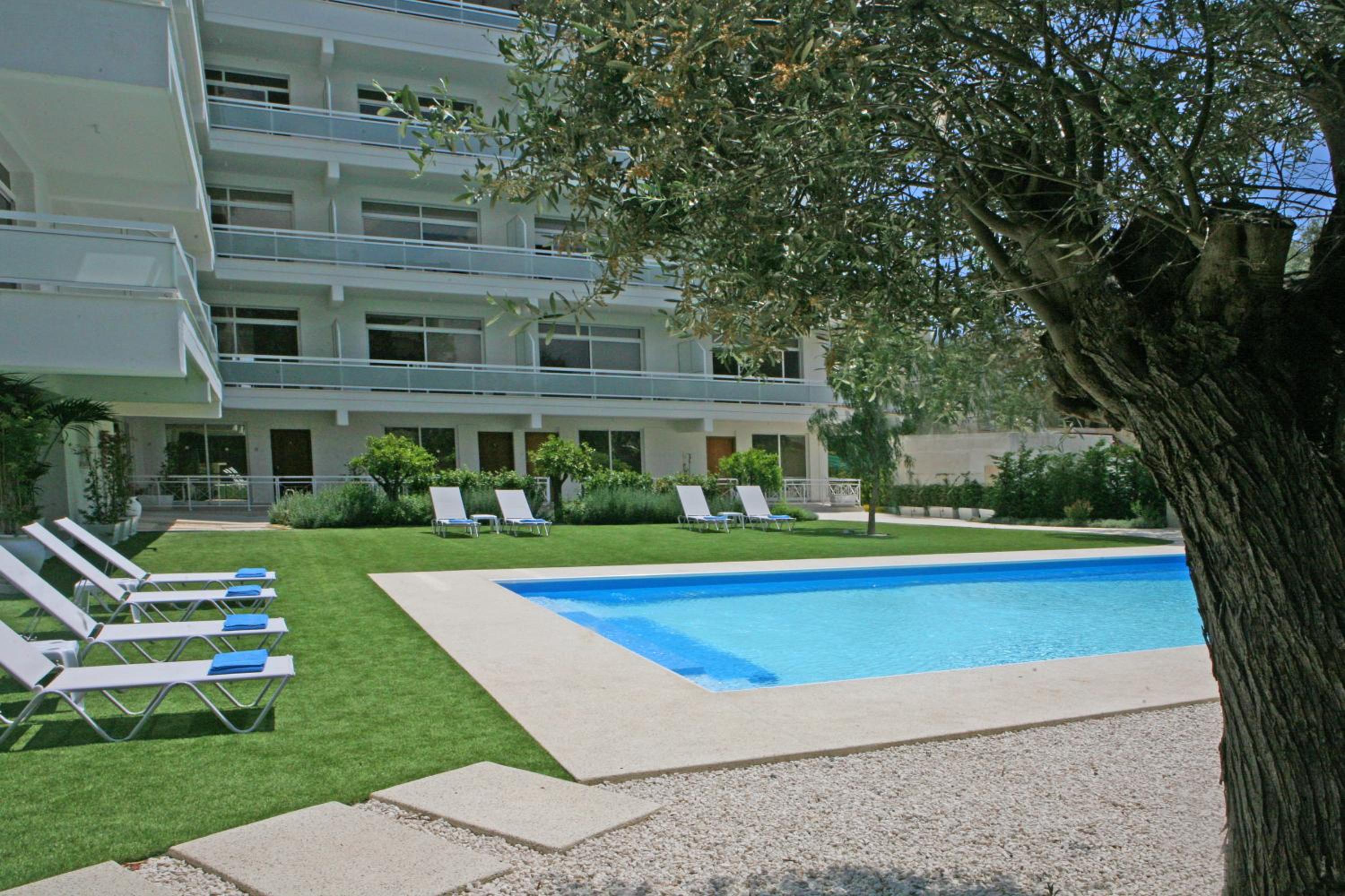 Фото Corina Suites and Apartments