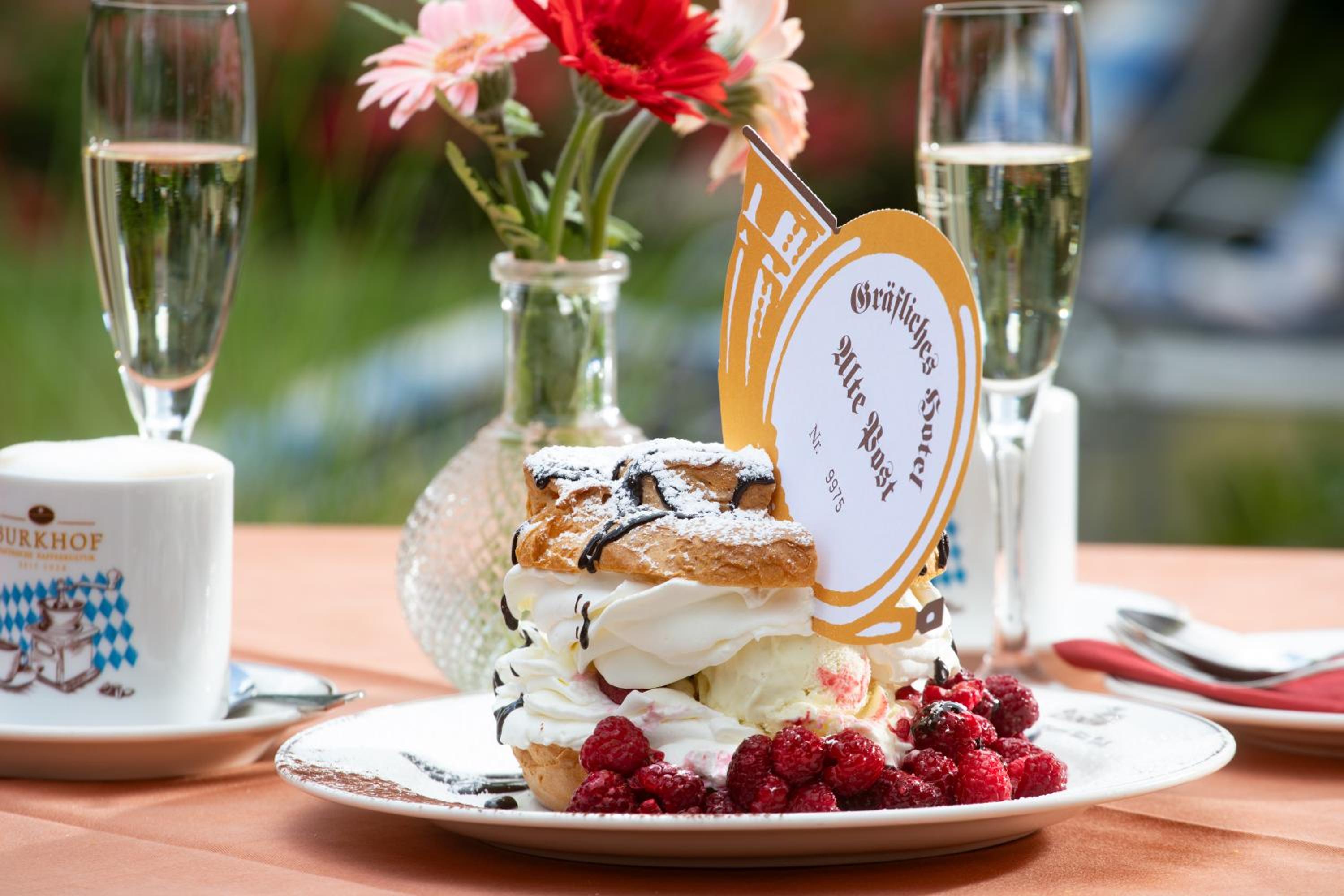 Фото Gräfliches Hotel Alte Post