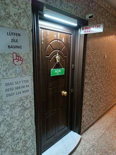 Жас қыздармен анальды секс