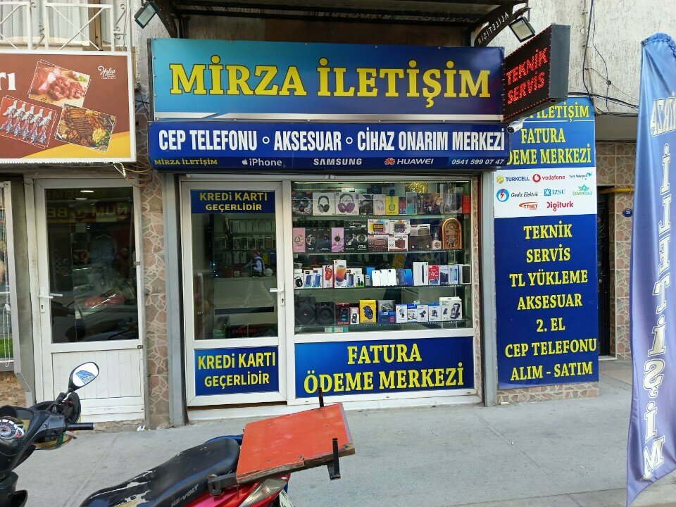 Items for mobile phones Mirza Communication, Izmir, photo
