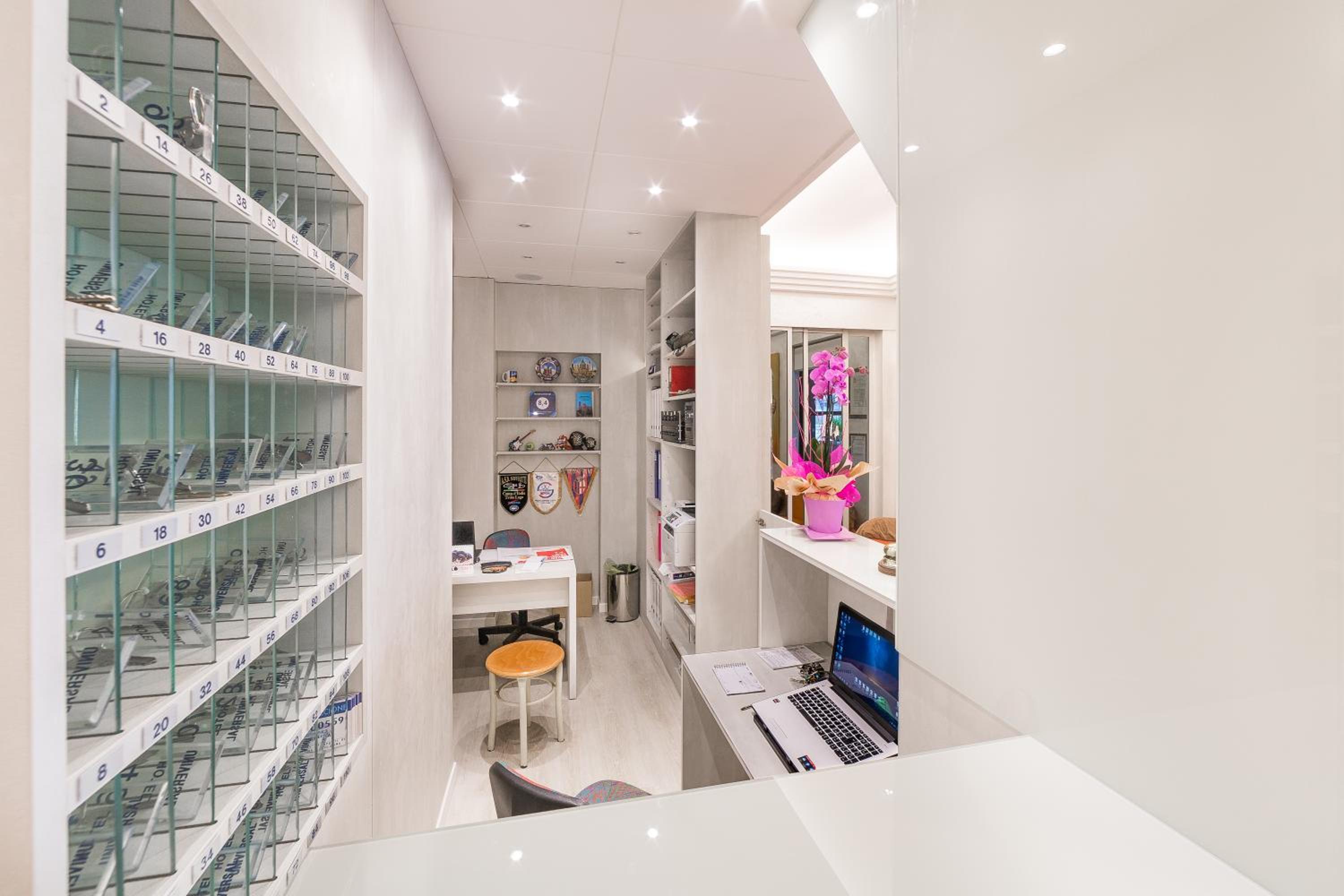 Фото Hotel Universal