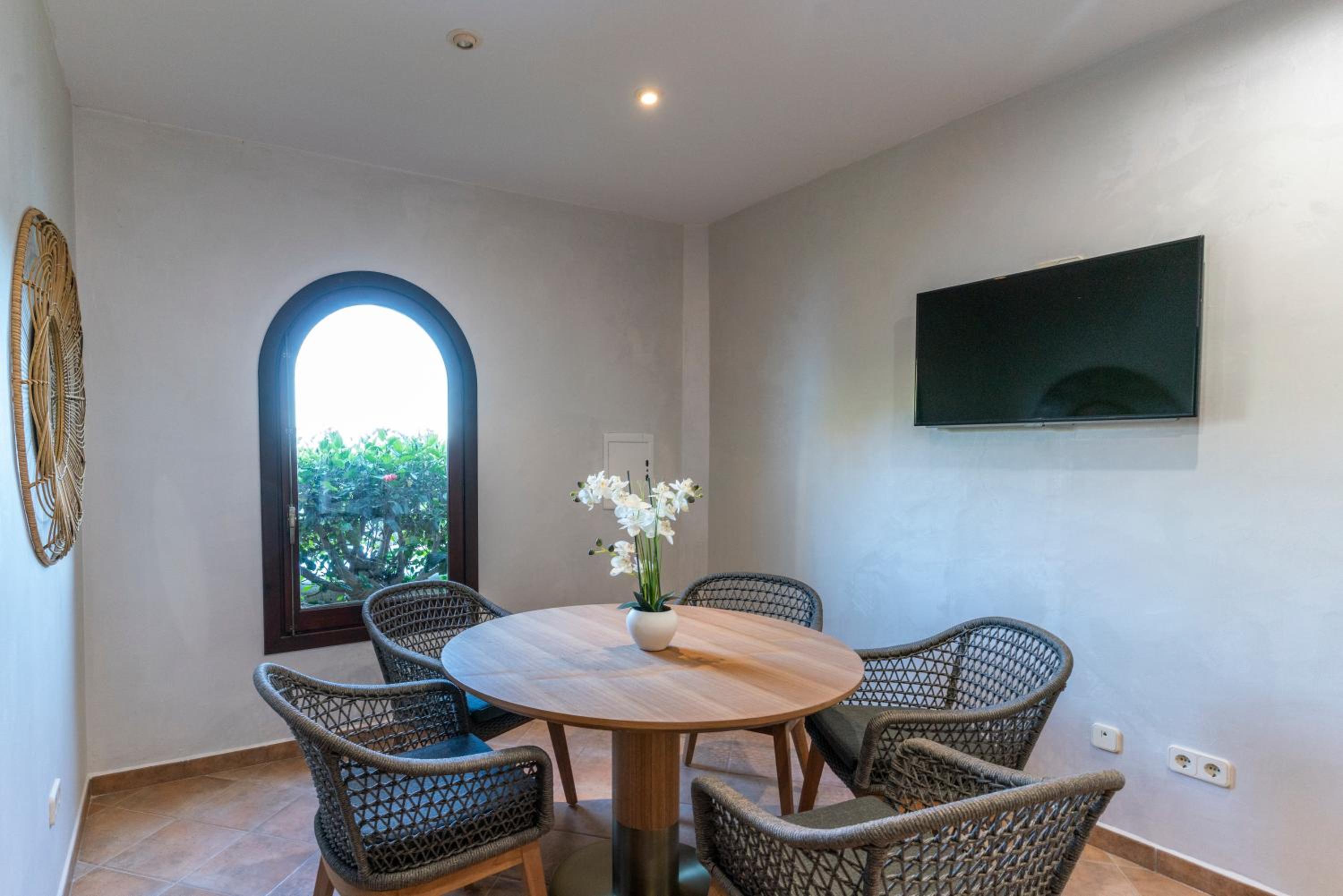 Фото Calallonga Hotel Menorca