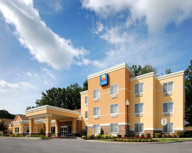 Гостиница Comfort Inn & Suites в Саратога-Спрингс
