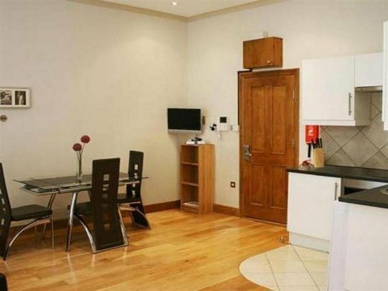 Фото Hyde Park Economy Apartments