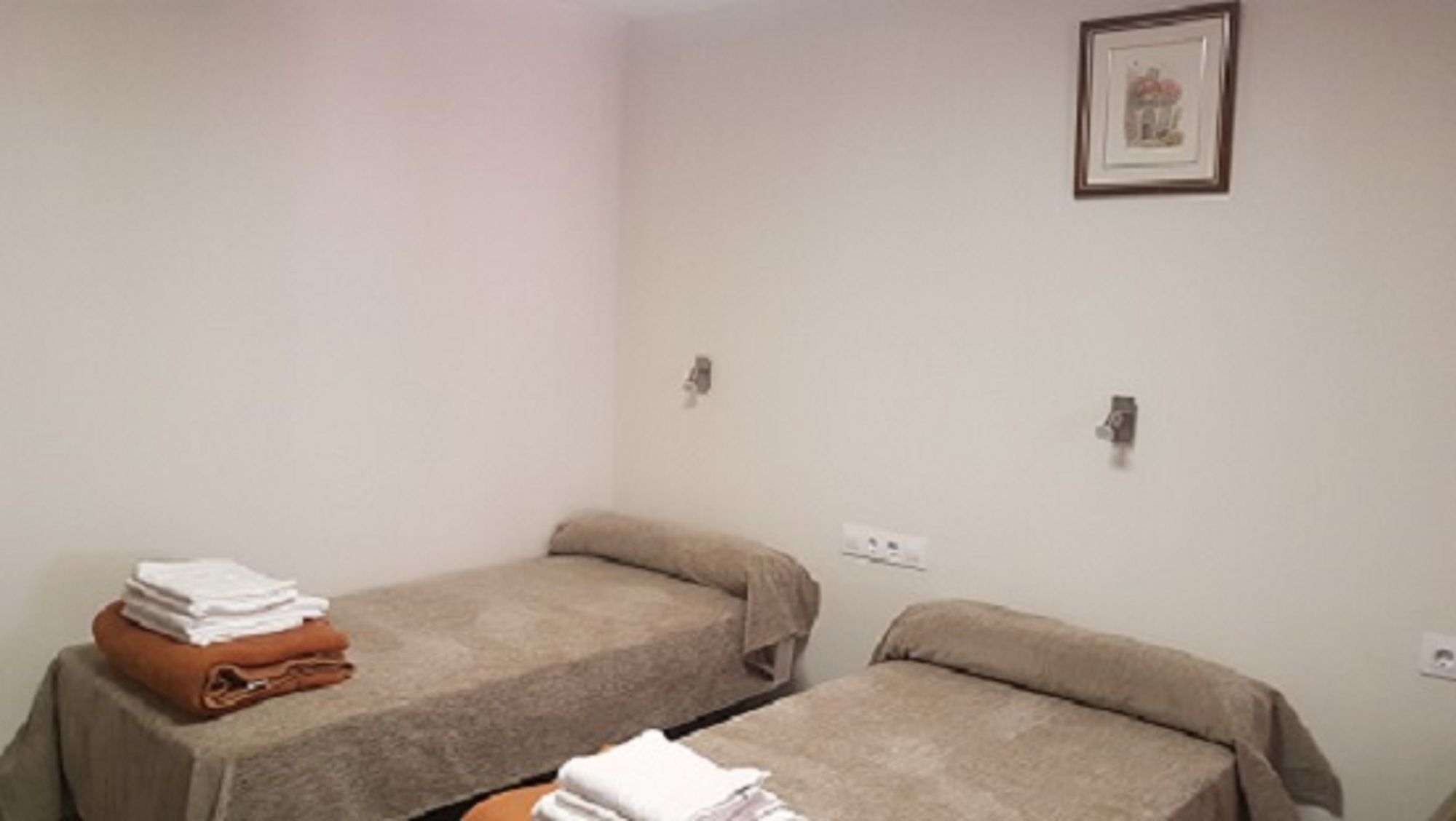 Фото Hostal Liwi