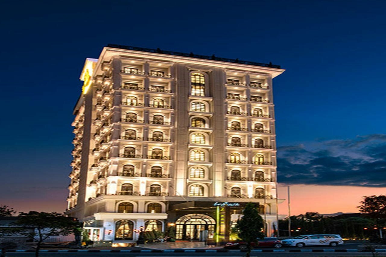 Фото отеля 1