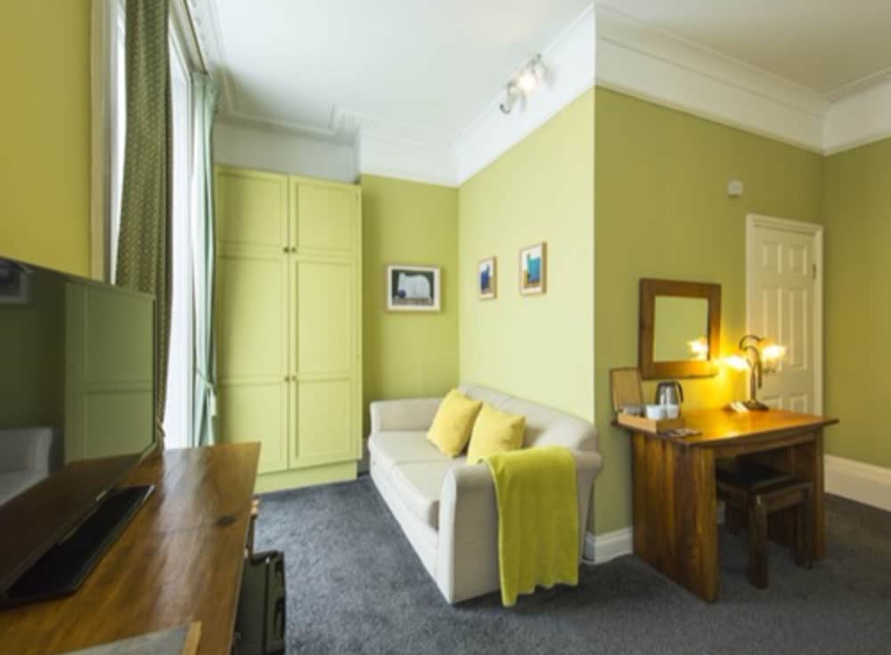 Фото Westwood Guest House