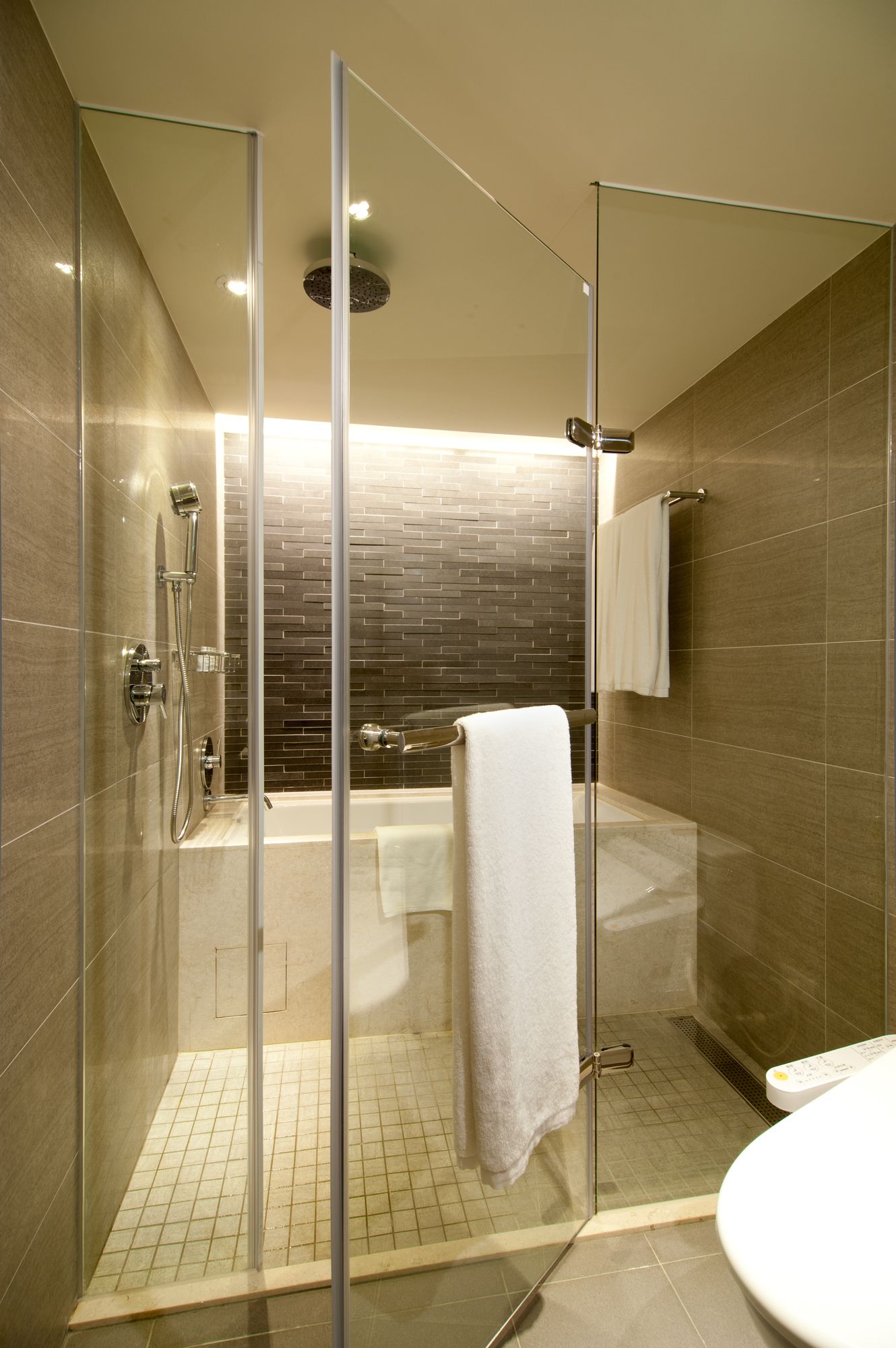 Фото The Corner House