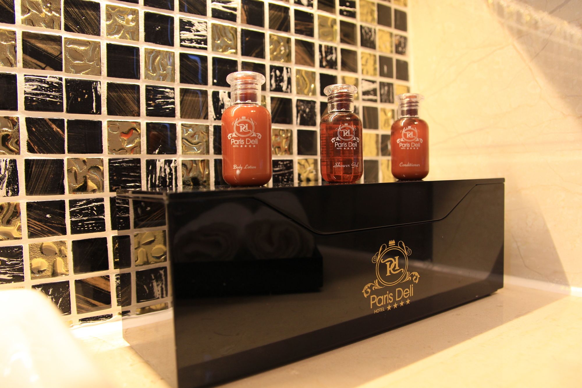 Фото Paris Deli Danang Beach Hotel