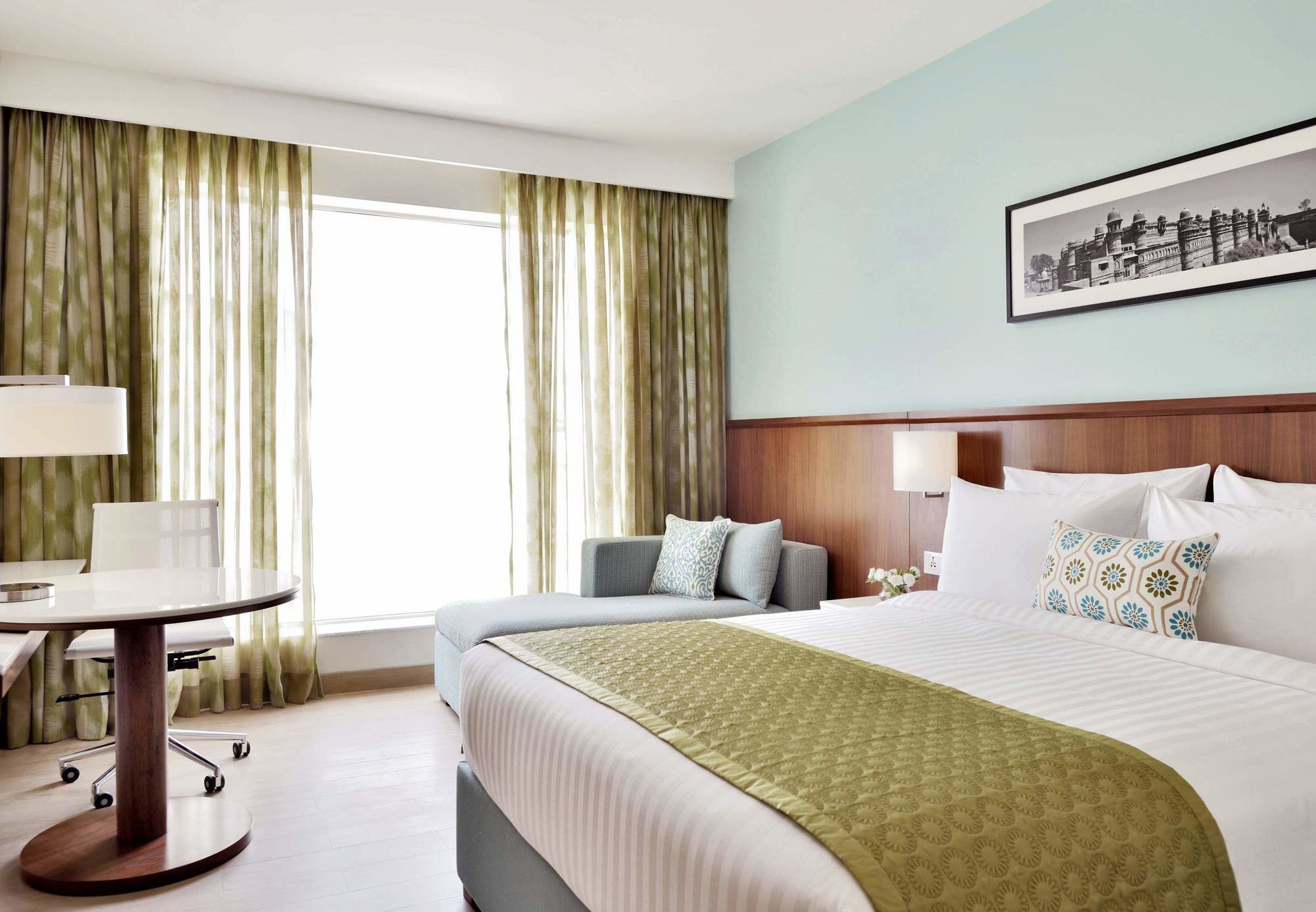 Фото Fairfield by Marriott Indore