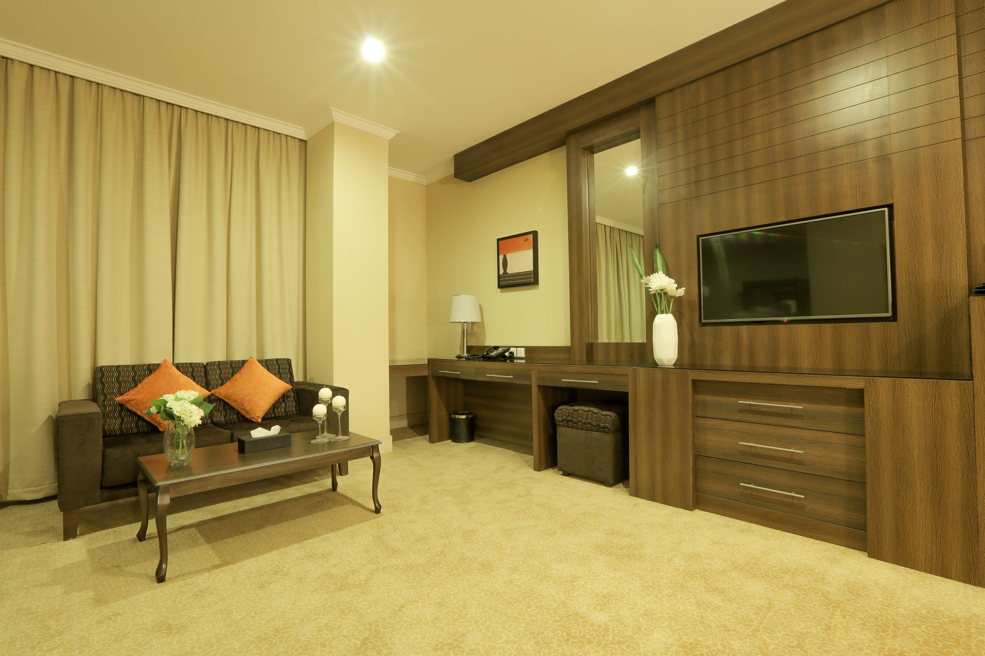 Фото Gloria Inn Hotel