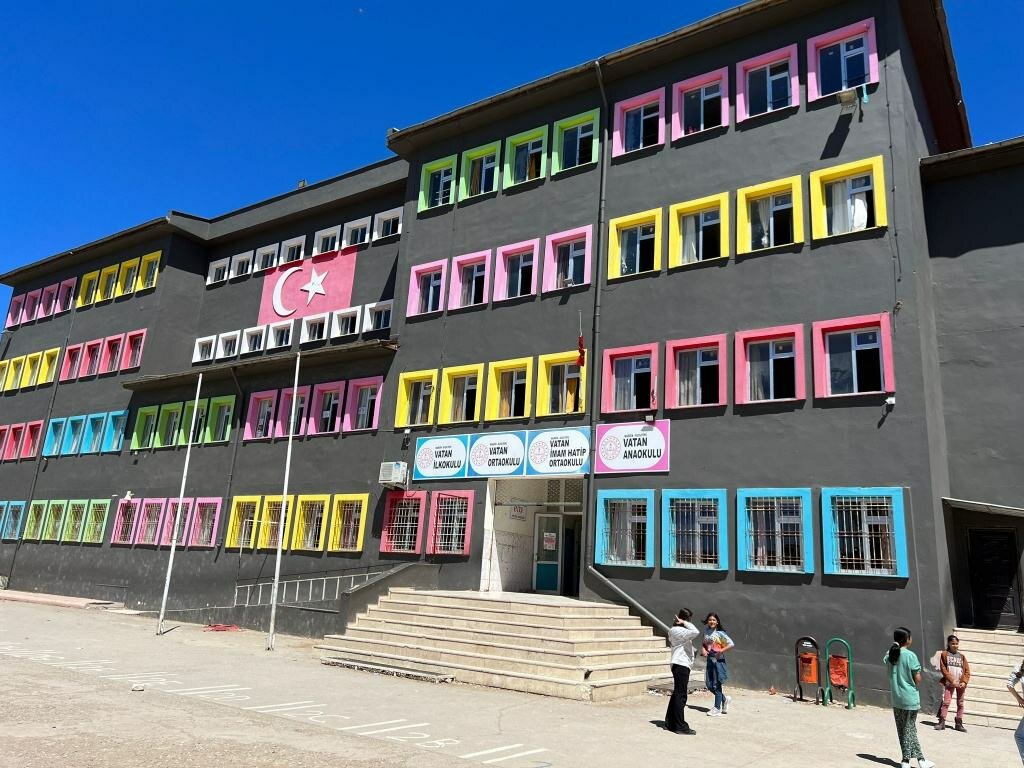School Vatan Middle School, Kiziltepe, photo