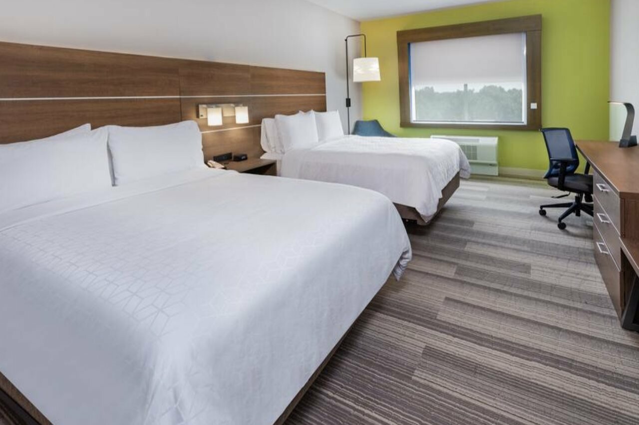 Фото Holiday Inn Express & Suites Denton - Sanger, an Ihg Hotel