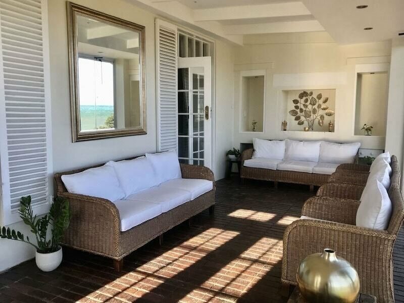 Фото Manor on the Bay