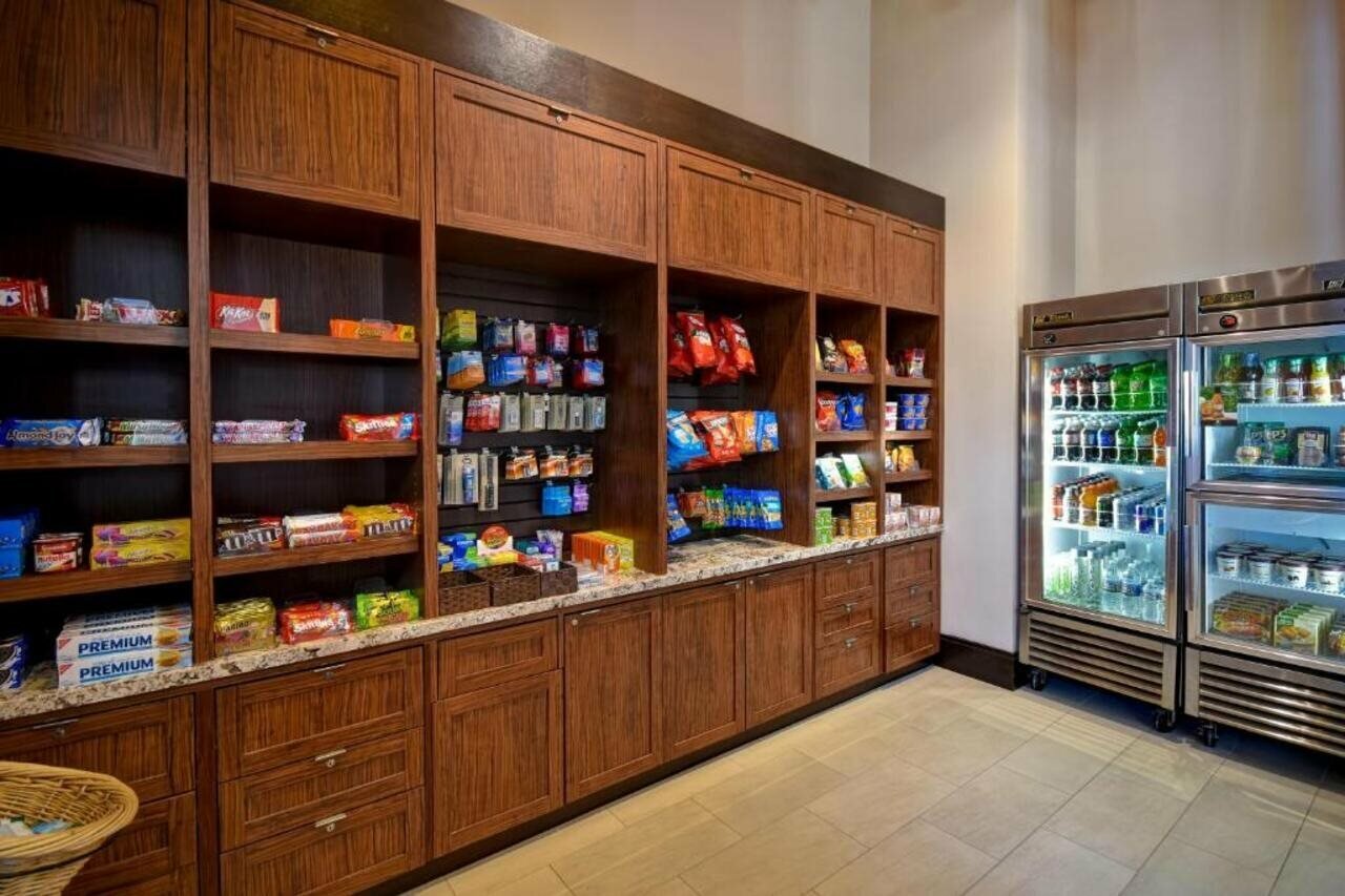 Фото Embassy Suites Springfield