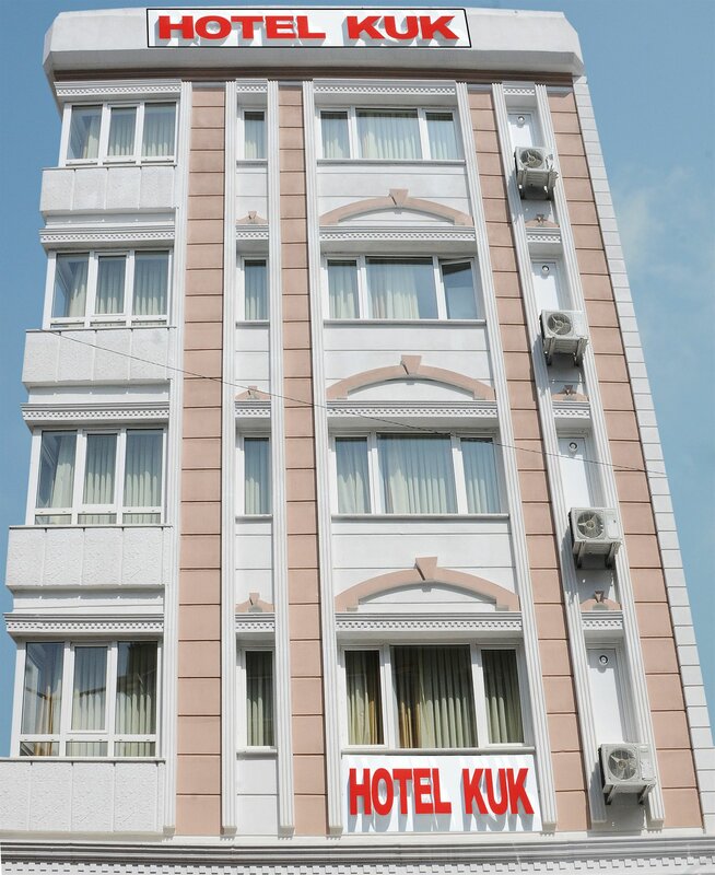 Гостиница Hotel Kuk в Бакыркёй