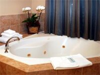 Фото Holiday Inn Express & Suites Los Angeles Downtown West