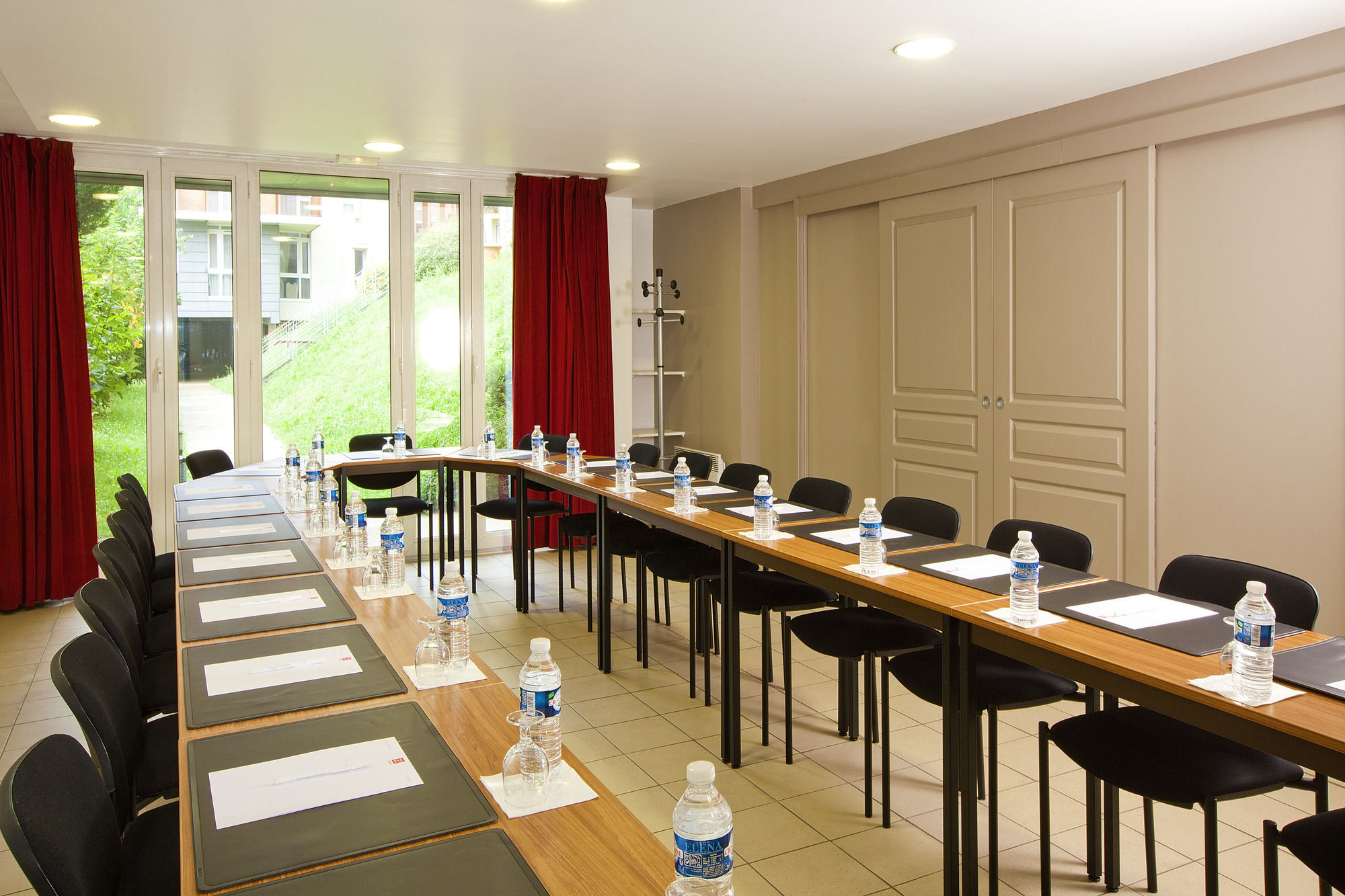 Фото Sejours & Affaires Paris Ivry