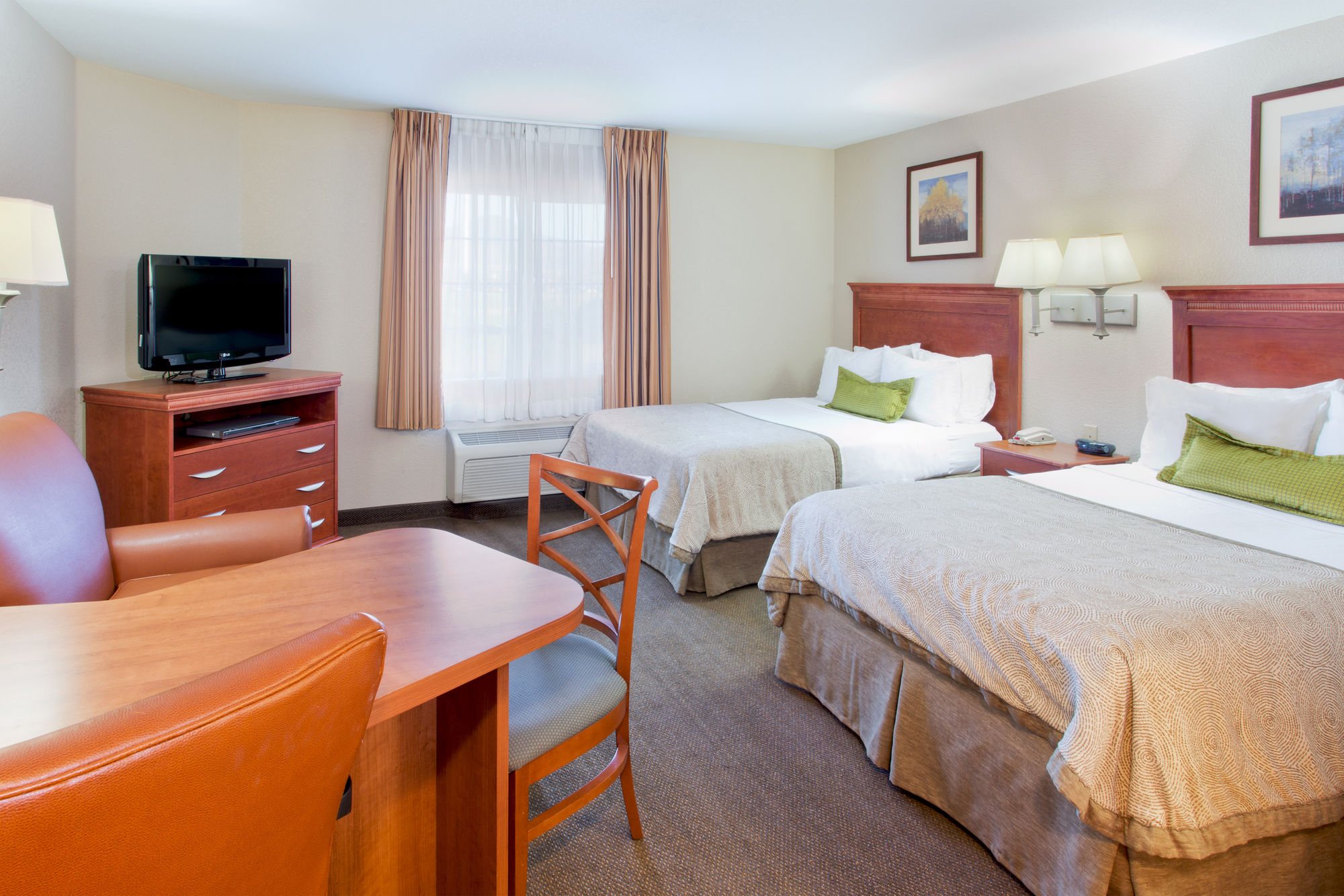 Фото Candlewood Suites Medford, an Ihg Hotel