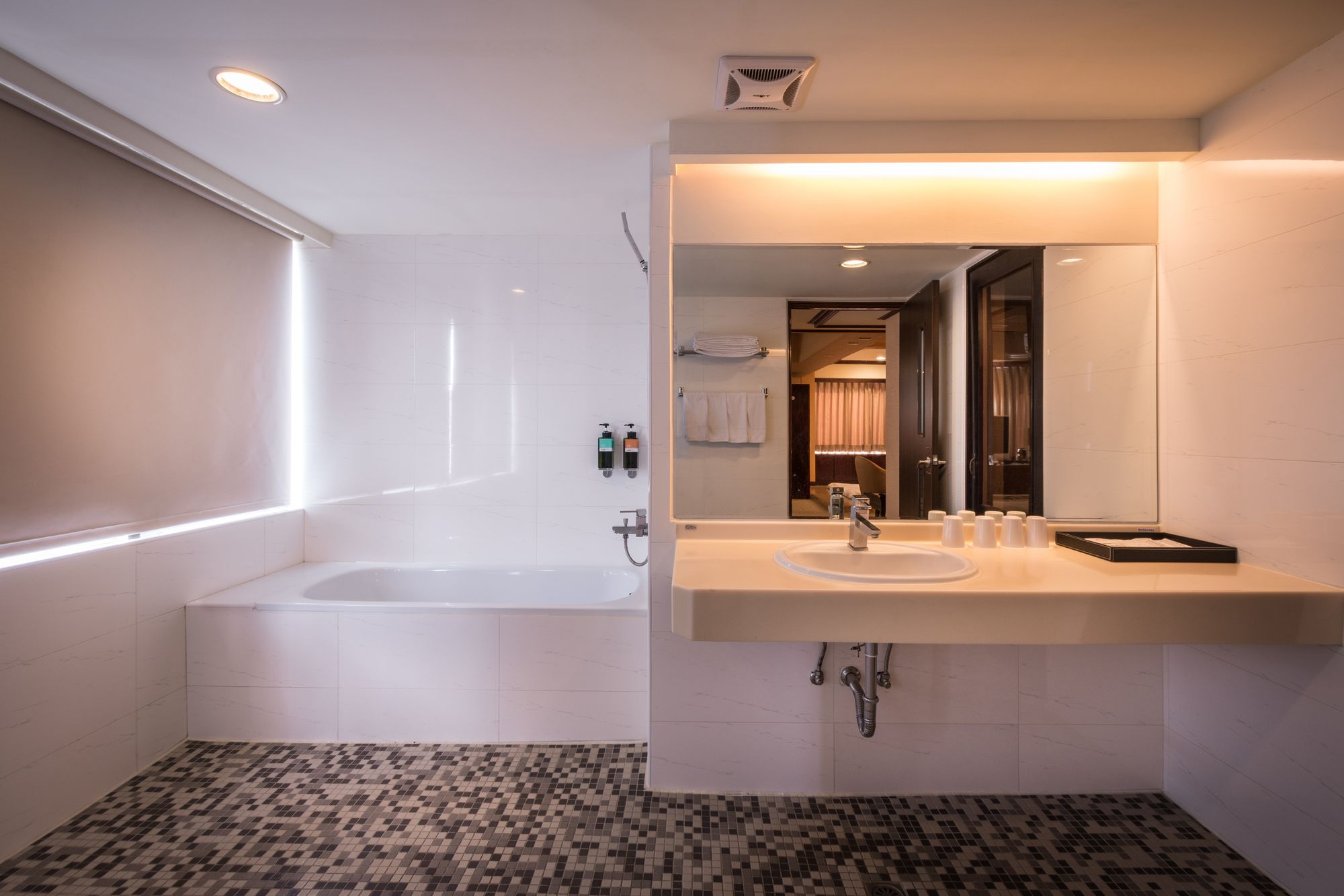 Фото Ren Mei Business Hotel