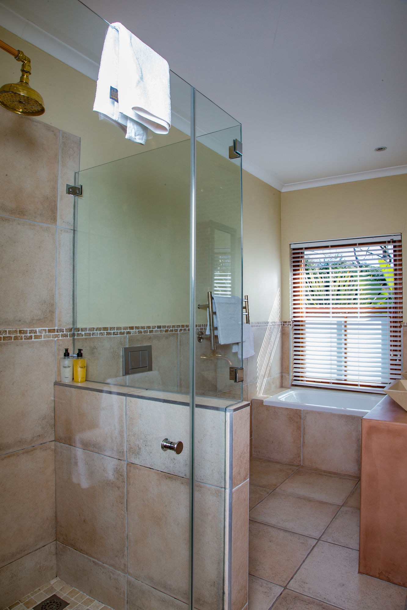 Фото Summit Place Guest House