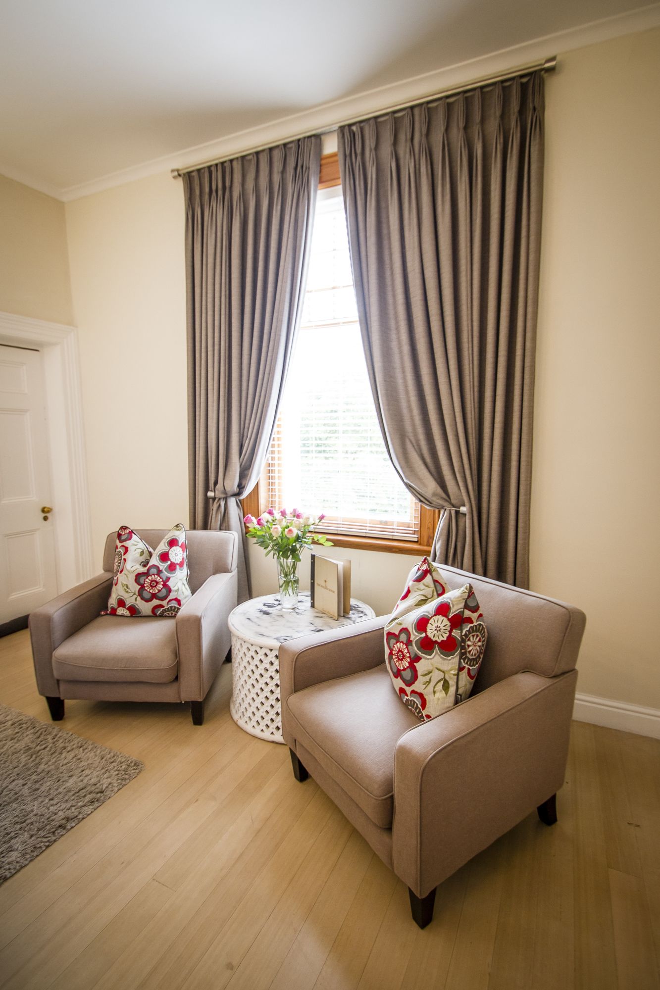 Фото The Walden House