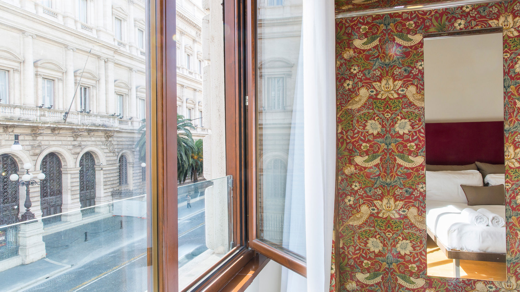 Фото Monti First