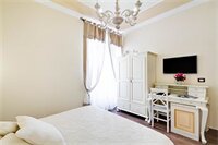 Фото Lunaria Suites Rome