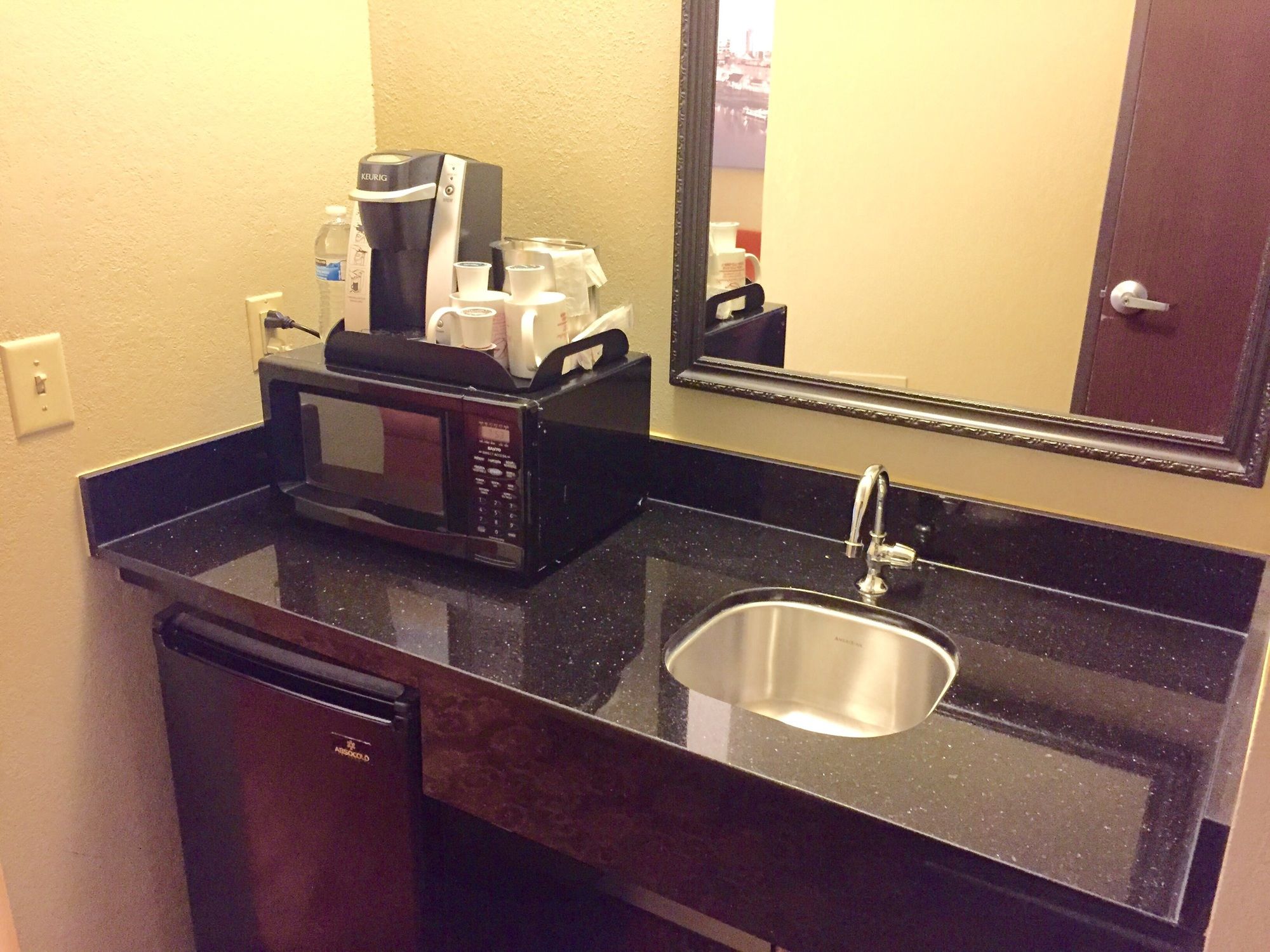 Фото Brentwood Suites