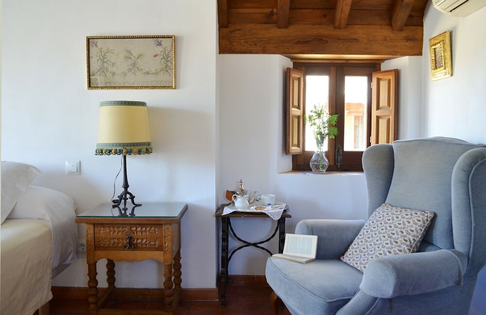 Фото Hotel Santa Isabel la Real