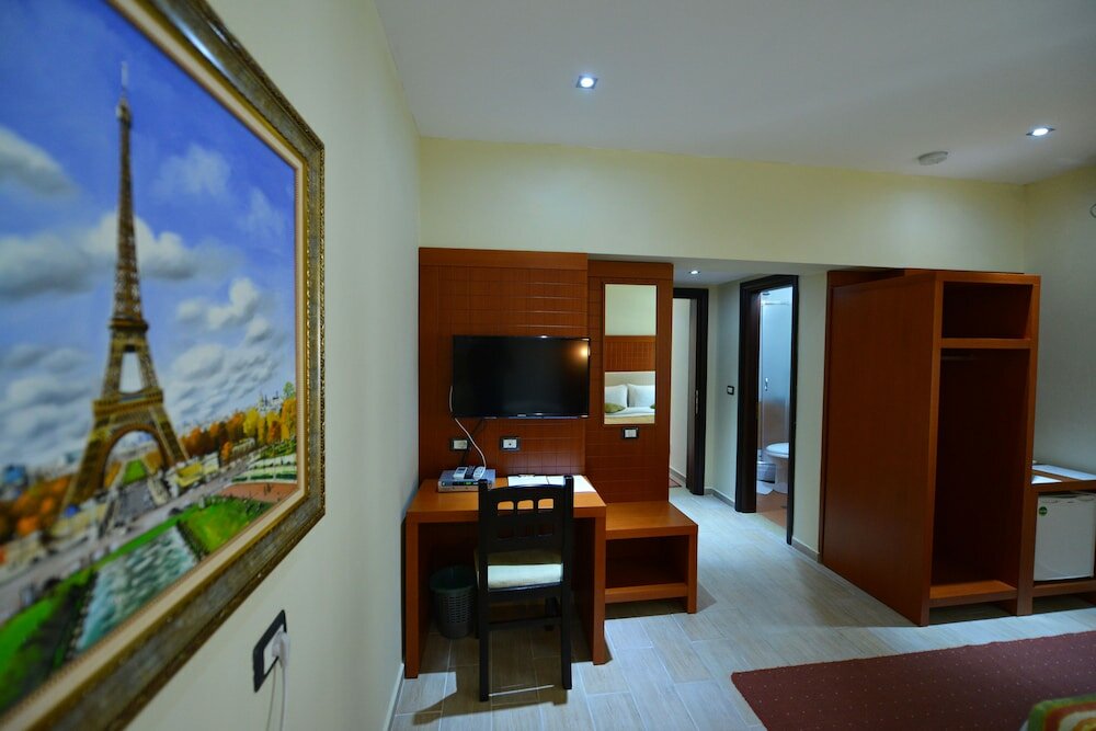 Фото City Hotel Tirana